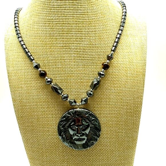 Men's/Unisex Hematite Beads & Lion's Head Pendant Necklace w/2 Cat's Eye Beads - Picture 3 of 14